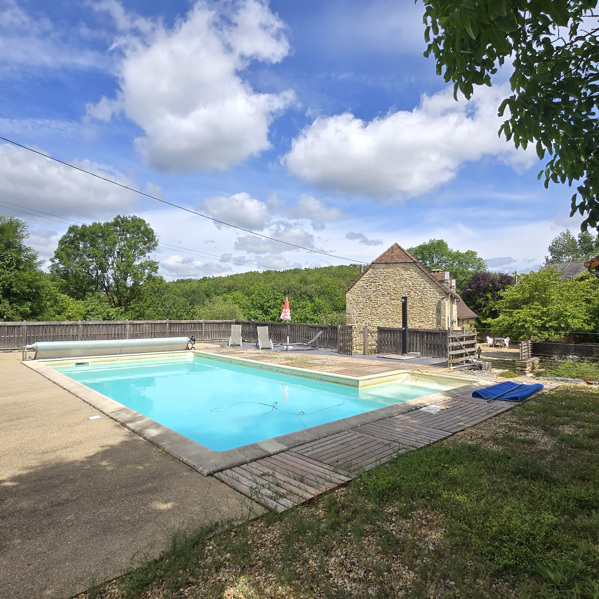 Bussac et sa piscine privée à SAint Orse